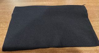 Bustina nera in corone con zip