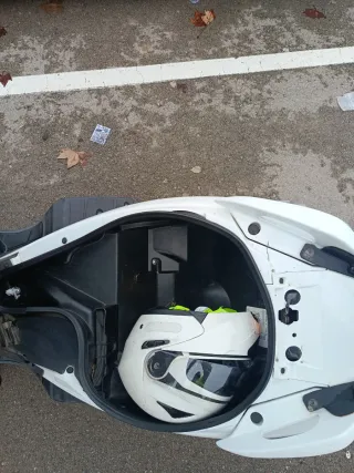 Suzuki Burgman 125 ABS Blanca