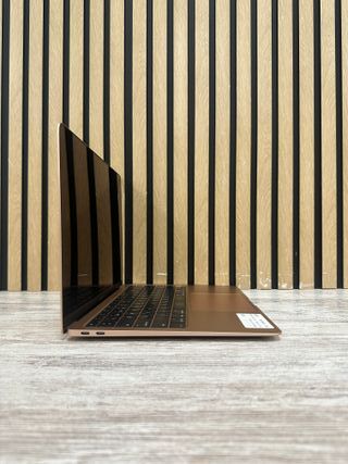 MacBook Air 13" 2020 i5 8gb 500gb SSD