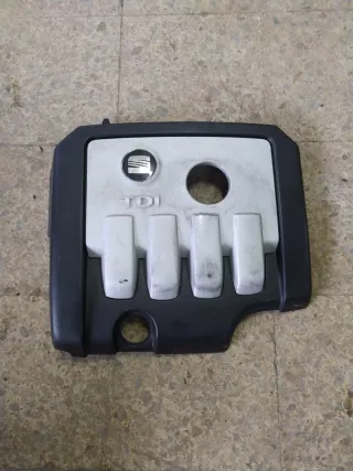 Tapa motor Seat Leon 140cv