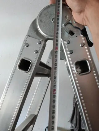Escalera Aluminio Ligera y Versátil