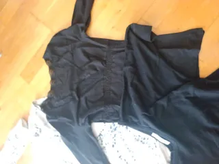 Conjunto de 5 camisetas y sudaderas