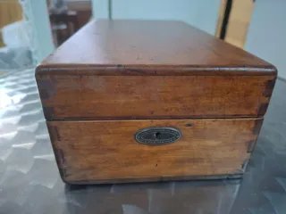 Set da barbiere in legno