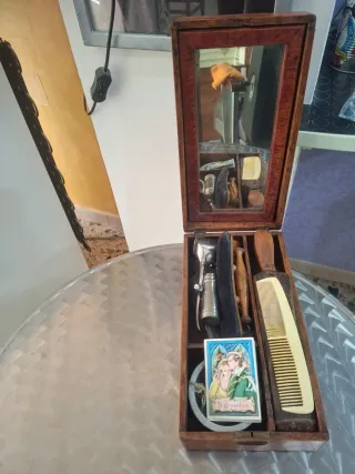 Set da barbiere in legno