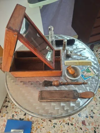 Set da barbiere in legno