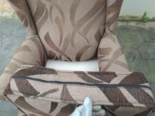 4 Sillones tapizados beige y marrón