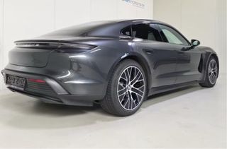 Porsche Taycan 2021 4S MATRIX