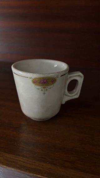 Conjunto 10 Tazas Porcelana Blancas y Doradas