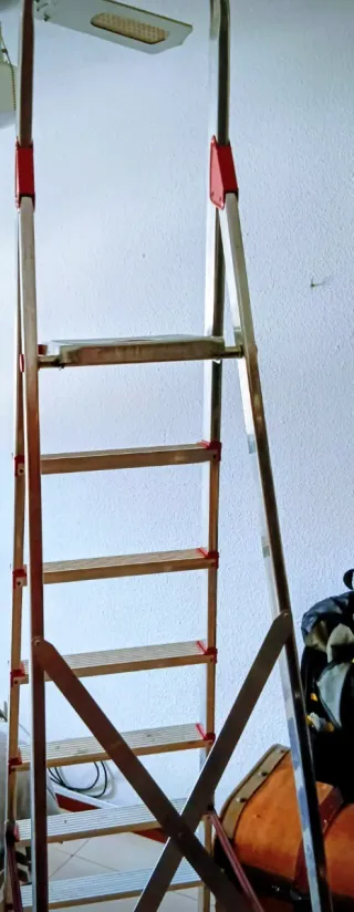 Escalera Tijera Aluminio 8 Peldaños