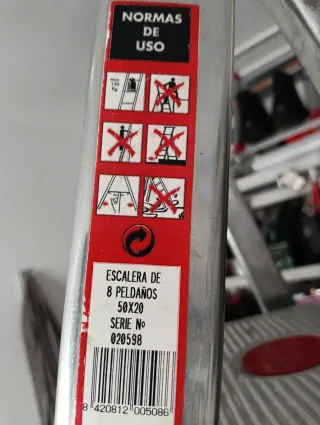 Escalera Tijera Aluminio 8 Peldaños