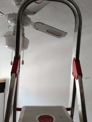 Escalera Tijera Aluminio 8 Peldaños