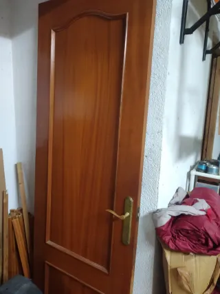Puerta de madera maciza interior