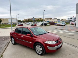 RENAULT MEGANE 1.6i 115CV !! 2.450€ !!