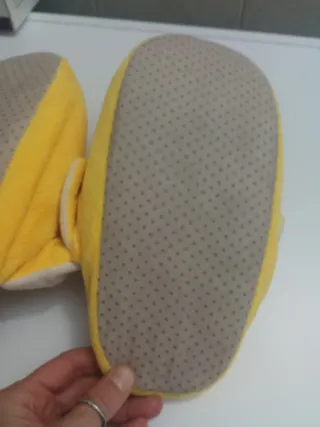 Pantofole a forma di banana