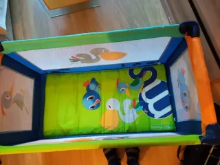 Cuna de viaje con colchón