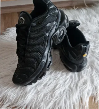 Nike Air Max Plus TN Negro Talla 40