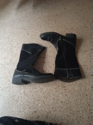 Botas negras de mujer