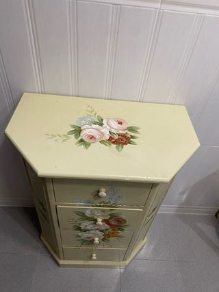 Mueble auxiliar 4 cajones pintado a mano
