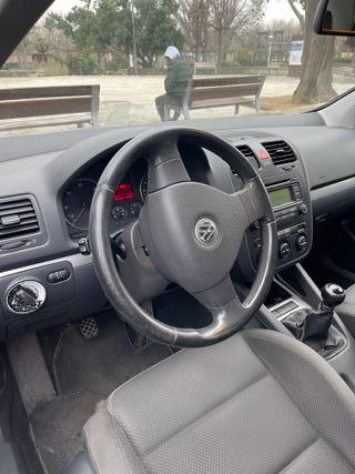 Volkswagen Golf 2004