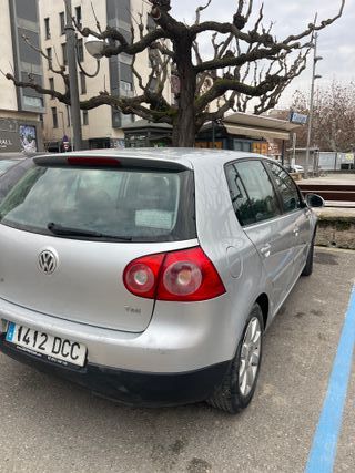 Volkswagen Golf 2004