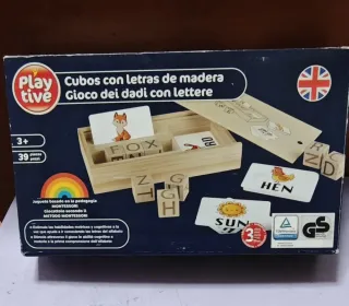 Cubos de madera con letras Playtive
