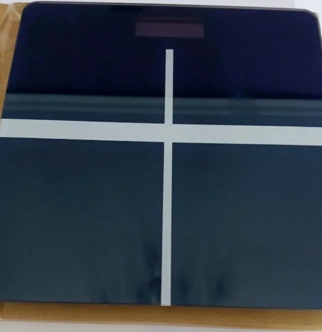 Báscula digital de cristal negra