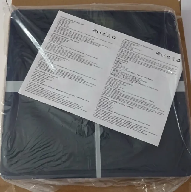 Báscula digital de cristal negra