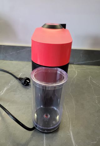 Cafetera Nespresso Vertuo Next Roja