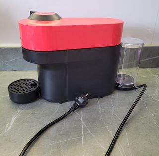 Cafetera Nespresso Vertuo Next Roja
