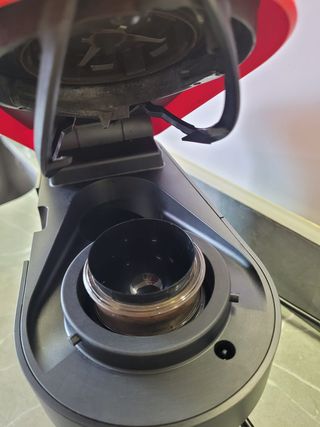 Cafetera Nespresso Vertuo Next Roja