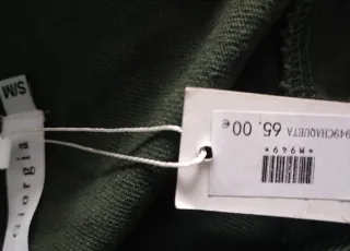 Chaqueta verde lentejuelas y plumas