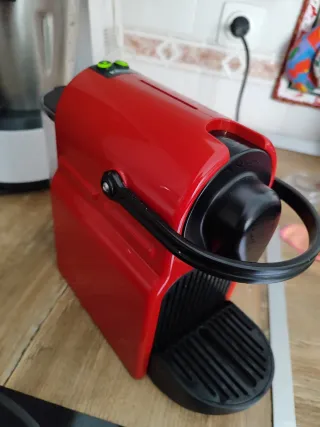Cafetera Nespresso Krups Roja
