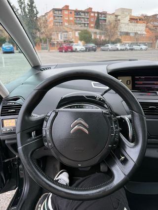 Citroen Grand C4 Picasso 2011