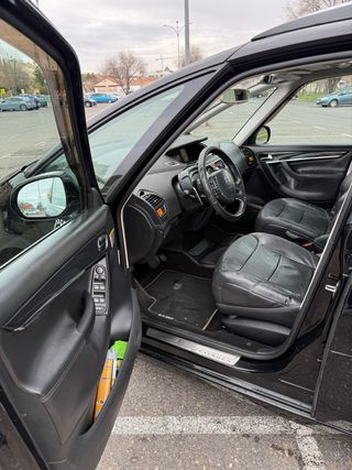 Citroen Grand C4 Picasso 2011