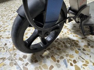 Patinete Oxelo Mid 9 con timbre incluido.