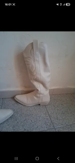 Stivali lunghi SheIn bianchi n. 39