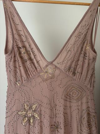 Vestido midi Zara con abalorios