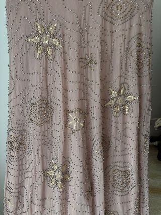 Vestido midi Zara con abalorios