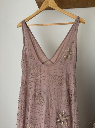 Vestido midi Zara con abalorios