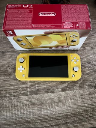Nintendo Switch Lite Amarillo