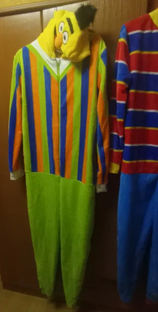 Disfraz Epi y Blas adulto One size. A estrenar