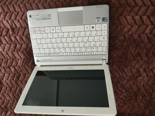 Acer Aspire One D257 Portátil Pequeño