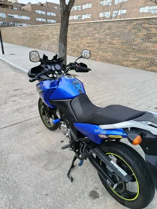 Suzuki V-Strom 650 Azul