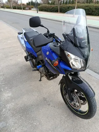 Suzuki V-Strom 650 Azul