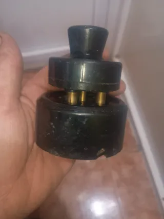 Enchufe vintage de baquelita