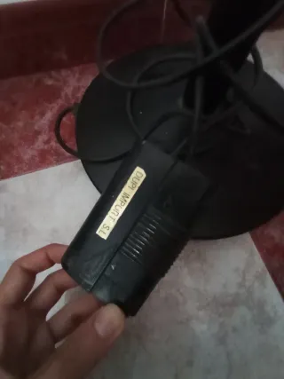 Lámpara de pie regulable negra y verde