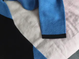 Vestido de punto con diseño geométrico