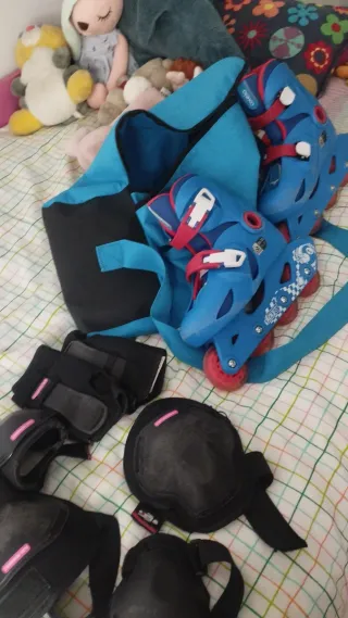 Patines Oxelo Talla 30-32 + Mochila y Protecciones