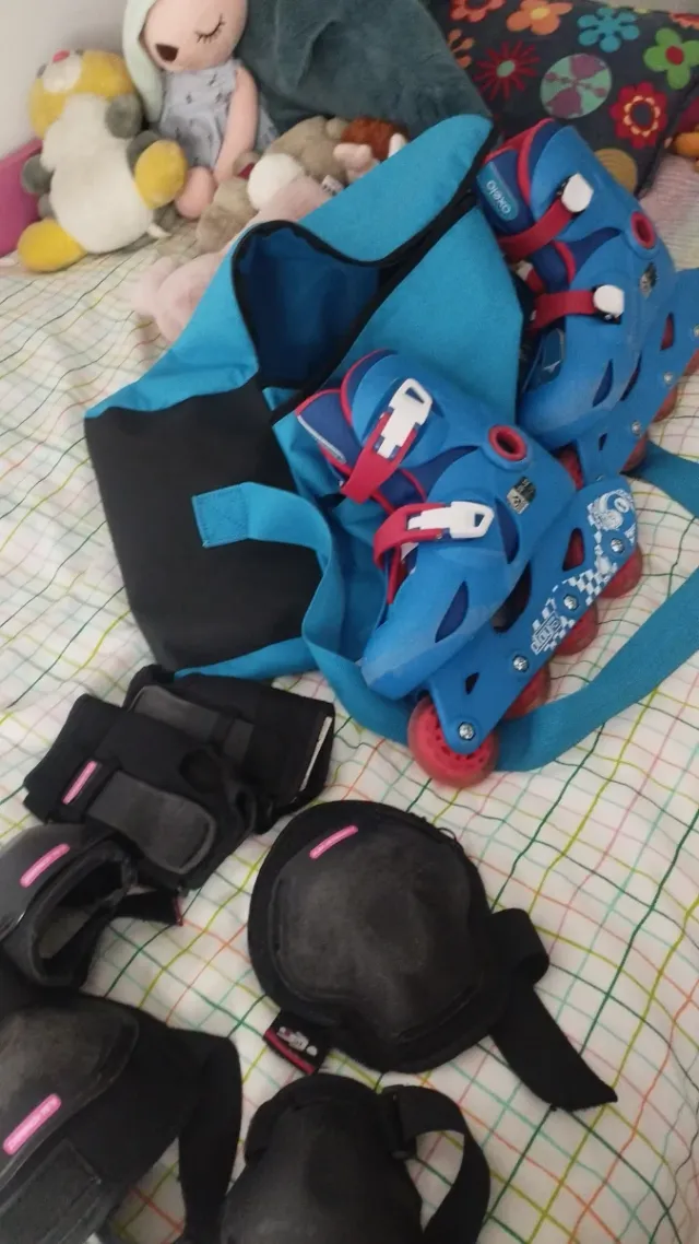 Patines Oxelo Talla 30-32 + Mochila y Protecciones