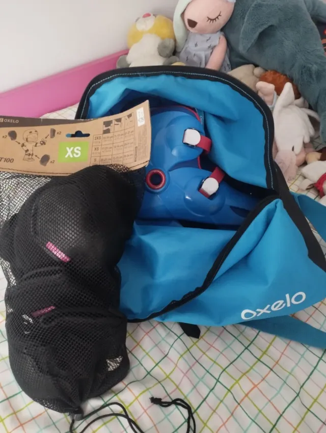 Patines Oxelo Talla 30-32 + Mochila y Protecciones
